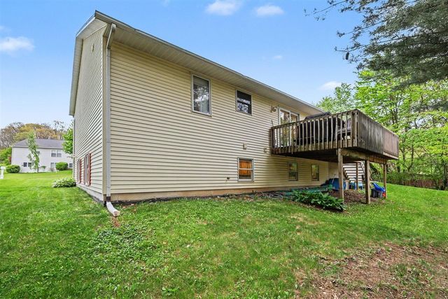 165 Hunters Trail Court, Middleville, MI 49333