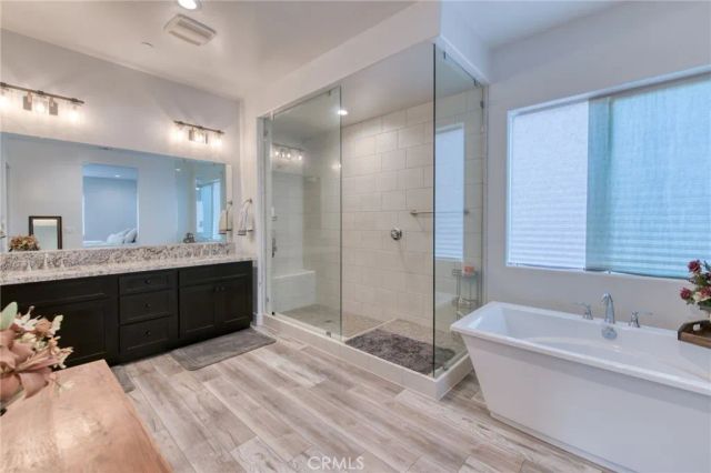 1736 N Renn, Clovis, CA 93619