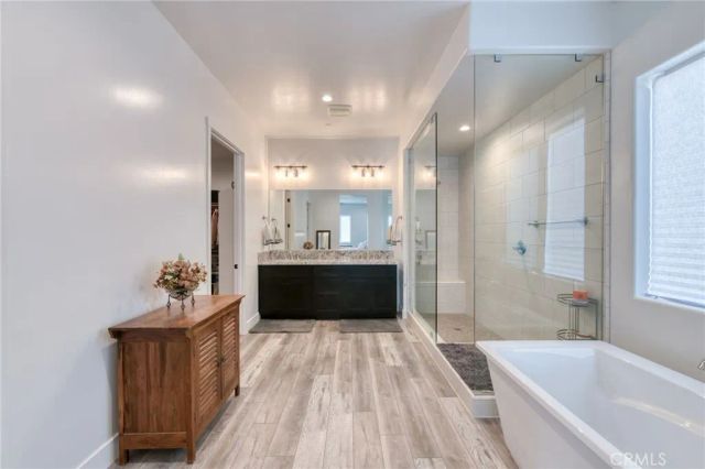 1736 N Renn, Clovis, CA 93619