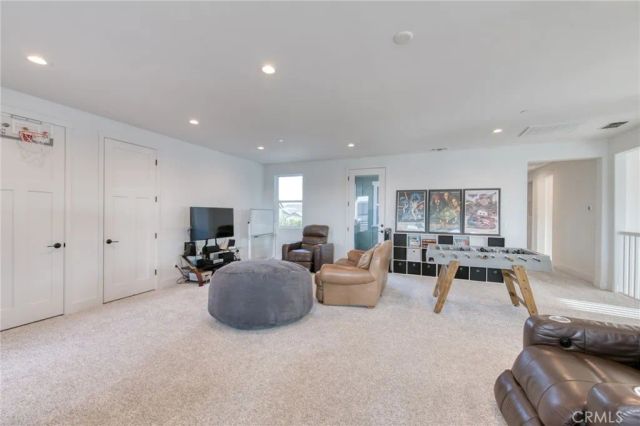 1736 N Renn, Clovis, CA 93619