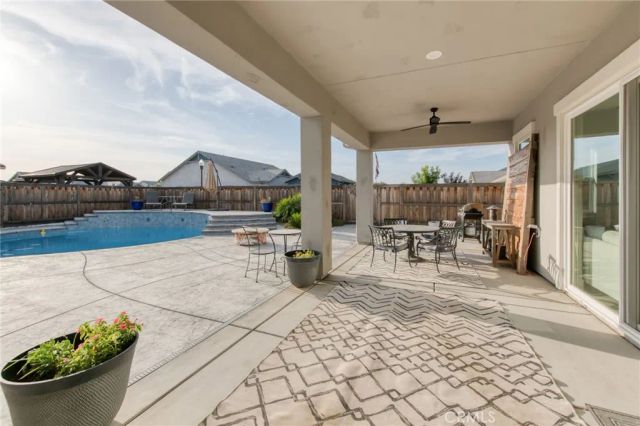 1736 N Renn, Clovis, CA 93619
