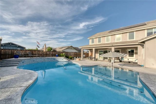 1736 N Renn, Clovis, CA 93619