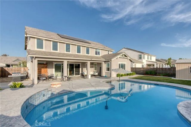 1736 N Renn, Clovis, CA 93619