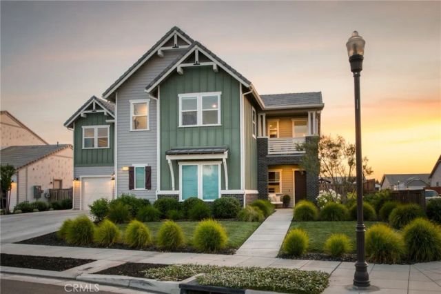 1736 N Renn, Clovis, CA 93619
