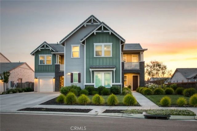 1736 N Renn, Clovis, CA 93619