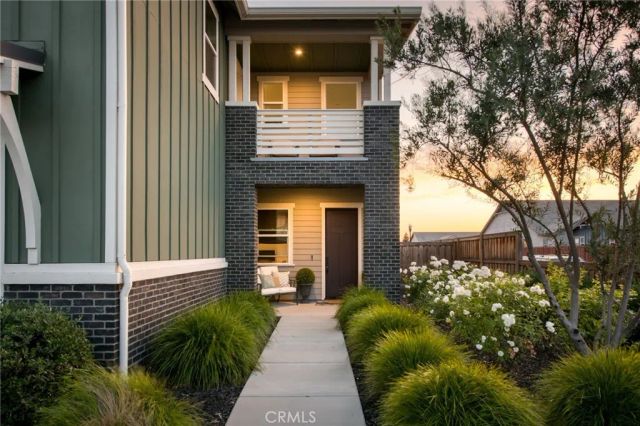1736 N Renn, Clovis, CA 93619