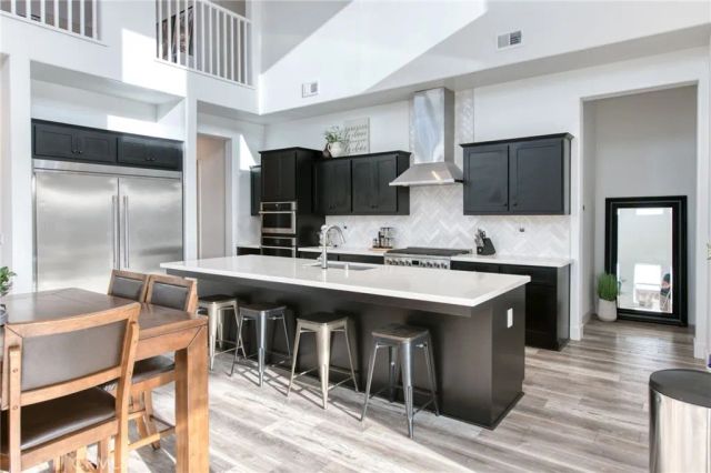 1736 N Renn, Clovis, CA 93619