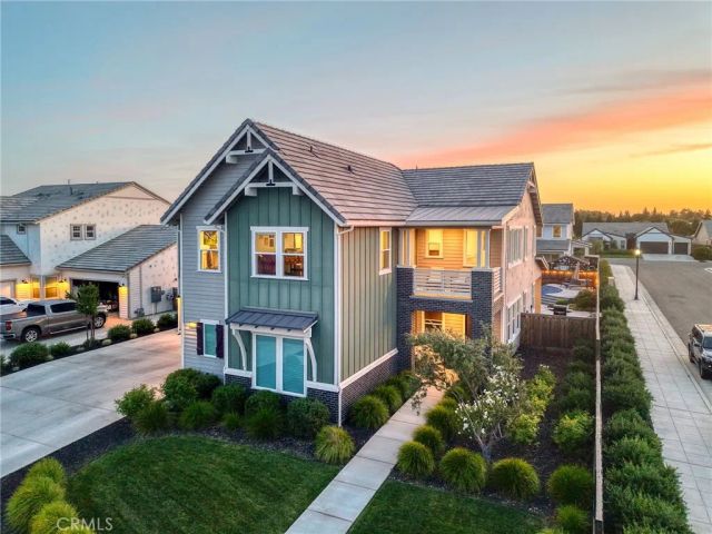 1736 N Renn, Clovis, CA 93619