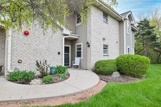 18430 Emerald DRIVE #B, Brookfield, WI 53045