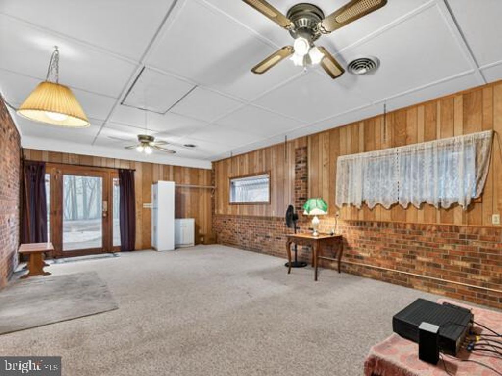 Image 12 of property listing at 2130 LEON RD, Culpeper, VA 22701