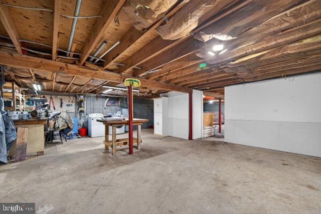 Image 39 of property listing at 2130 LEON RD, Culpeper, VA 22701