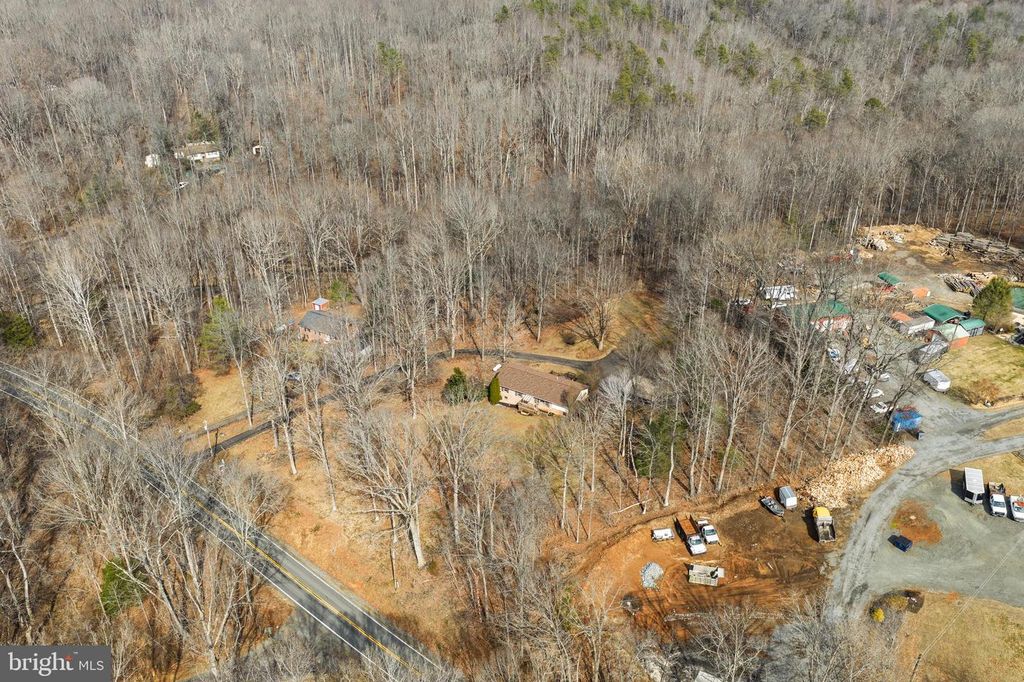 Image 5 of property listing at 2130 LEON RD, Culpeper, VA 22701