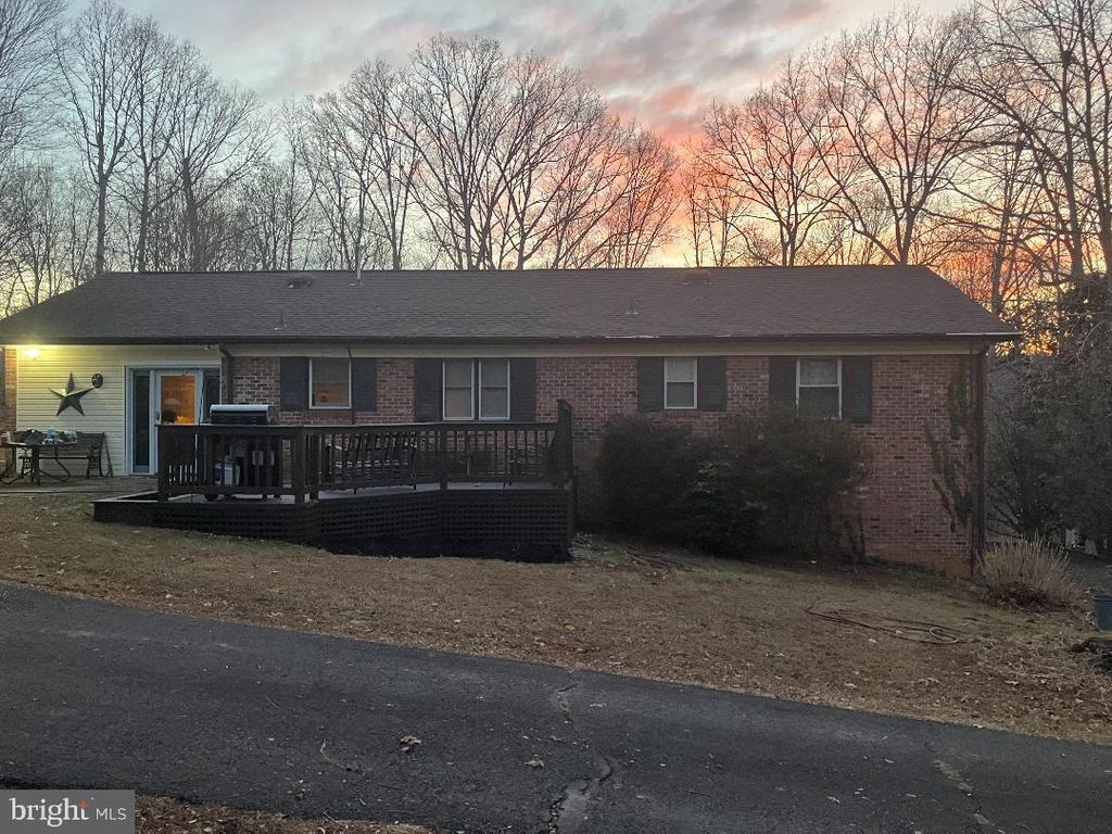 Image 8 of property listing at 2130 LEON RD, Culpeper, VA 22701