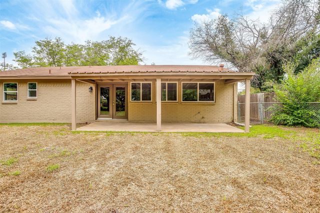 144 Suzanne Terrace, Burleson, TX 76028