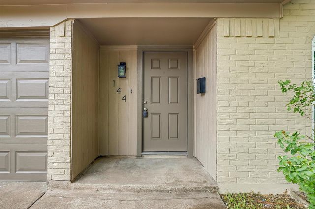 144 Suzanne Terrace, Burleson, TX 76028