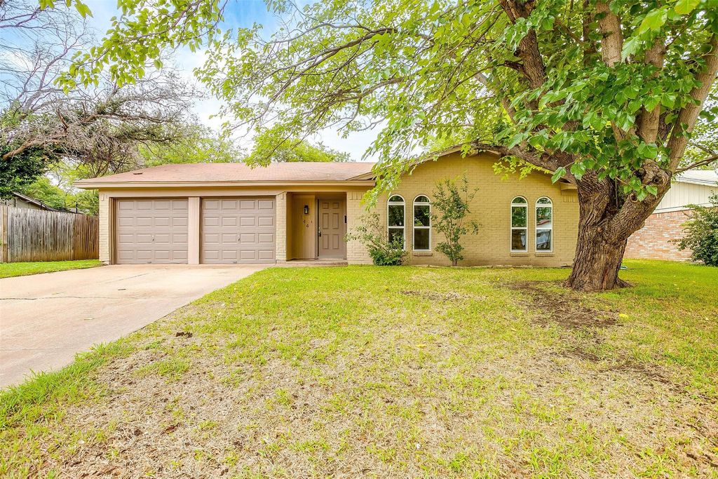 144 Suzanne Terrace, Burleson, TX 76028