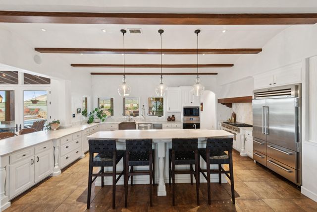 8906 Paramount Court NE, Albuquerque, NM 87122