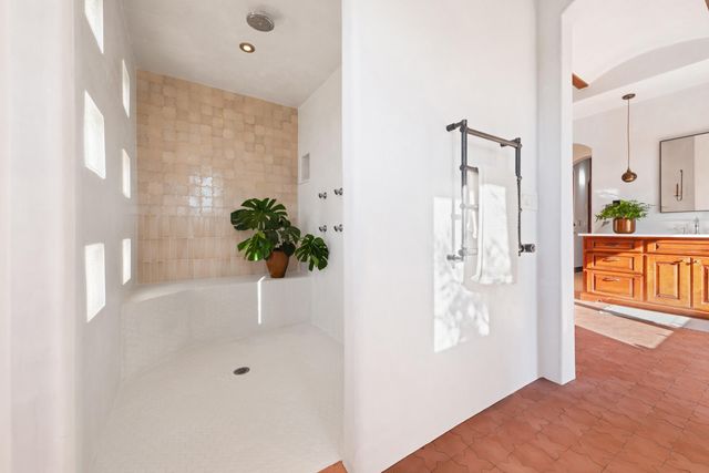 8906 Paramount Court NE, Albuquerque, NM 87122