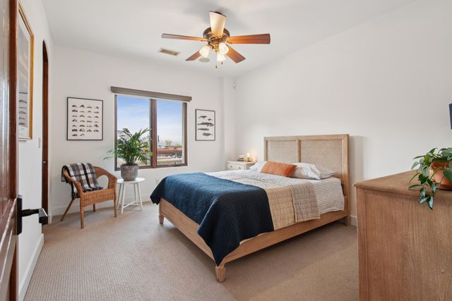 8906 Paramount Court NE, Albuquerque, NM 87122