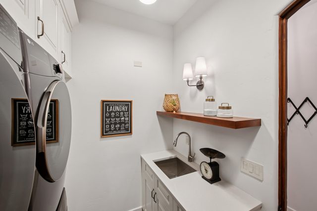 8906 Paramount Court NE, Albuquerque, NM 87122