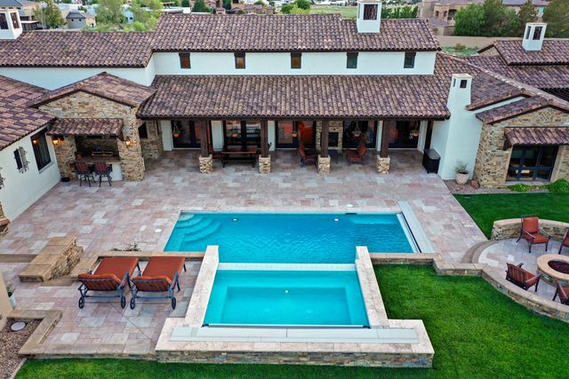 8906 Paramount Court NE, Albuquerque, NM 87122