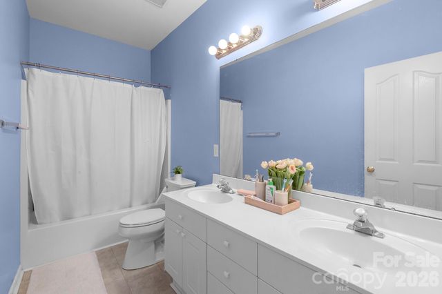 11537 Mcginns Trace Court, Charlotte, NC 28277