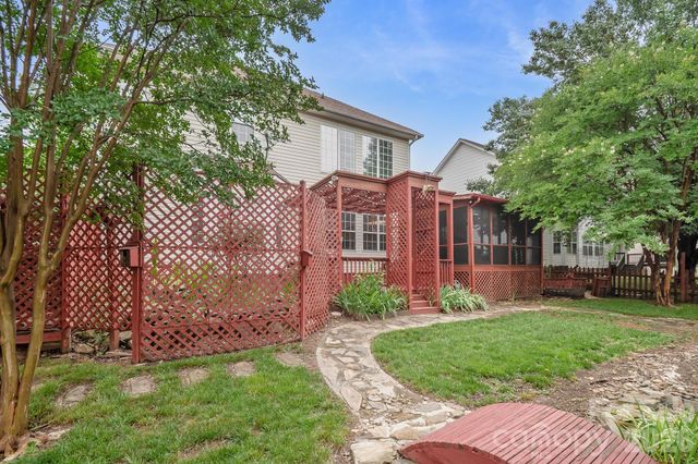 11537 Mcginns Trace Court, Charlotte, NC 28277