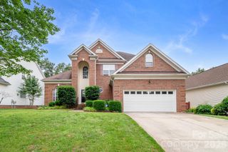 11537 Mcginns Trace Court, Charlotte, NC 28277