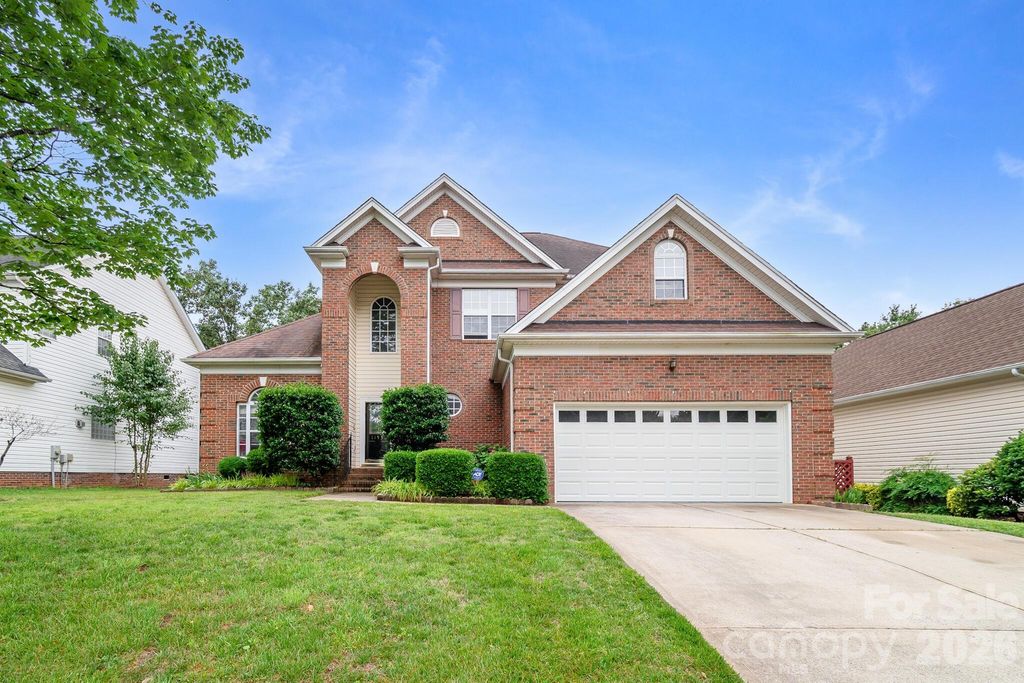 11537 Mcginns Trace Court, Charlotte, NC 28277