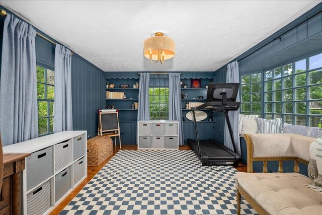 14 Kenilworth Rd, Shrewsbury, MA 01545