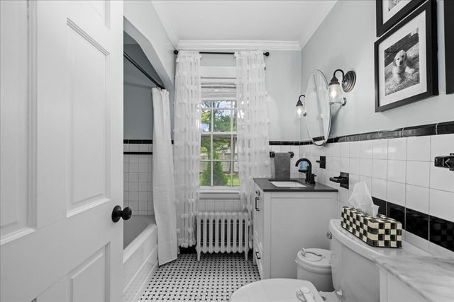 14 Kenilworth Rd, Shrewsbury, MA 01545