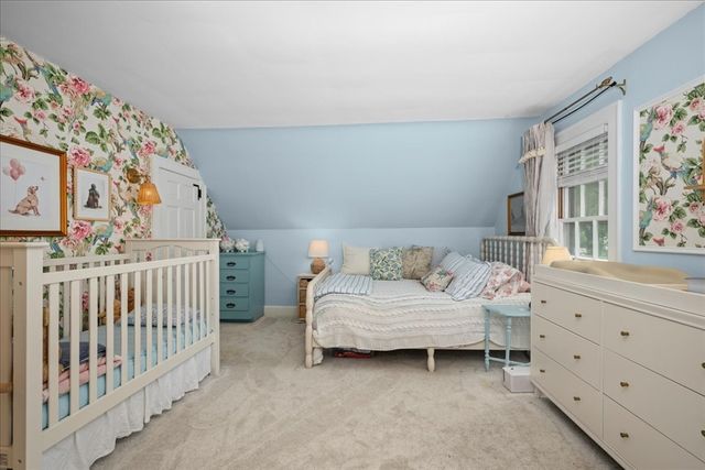 14 Kenilworth Rd, Shrewsbury, MA 01545
