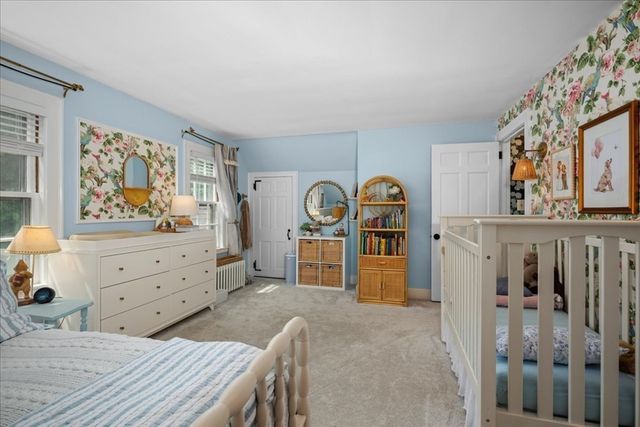 14 Kenilworth Rd, Shrewsbury, MA 01545