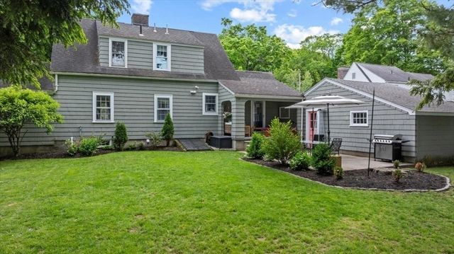 14 Kenilworth Rd, Shrewsbury, MA 01545