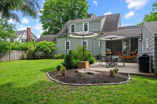 14 Kenilworth Rd, Shrewsbury, MA 01545