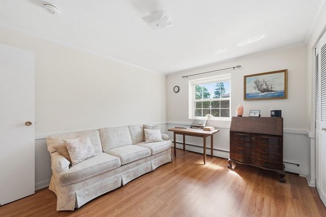 257 North Main St 8, Andover, MA 01810