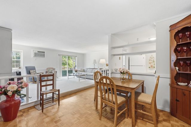 257 North Main St 8, Andover, MA 01810