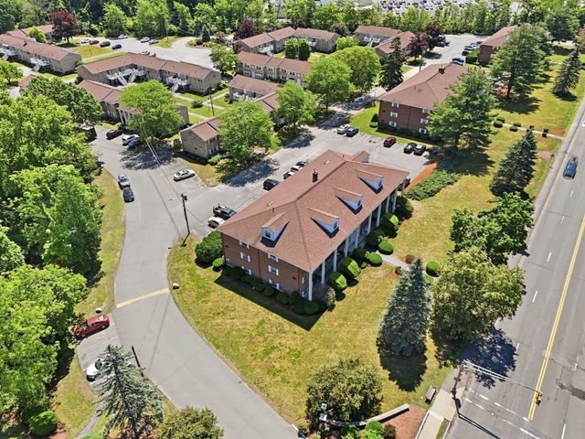 257 North Main St 8, Andover, MA 01810