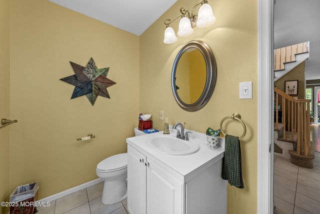 33 Oliver Court 1, Freehold, NJ 07728