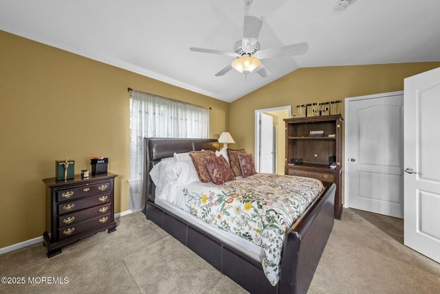 33 Oliver Court 1, Freehold, NJ 07728