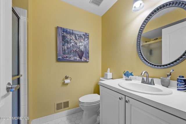 33 Oliver Court 1, Freehold, NJ 07728