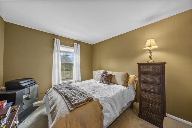 33 Oliver Court 1, Freehold, NJ 07728