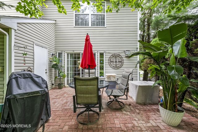 33 Oliver Court 1, Freehold, NJ 07728