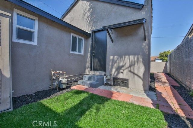 1712 E 57th, Los Angeles, CA 90058