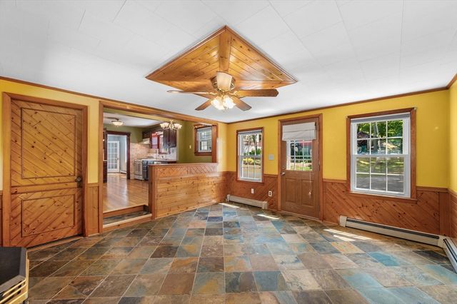 1 Douglass St, Lynn, MA 01904