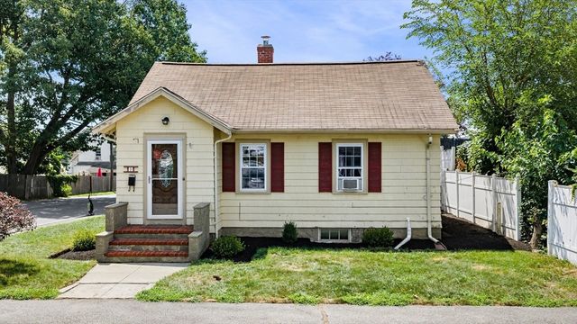 1 Douglass St, Lynn, MA 01904