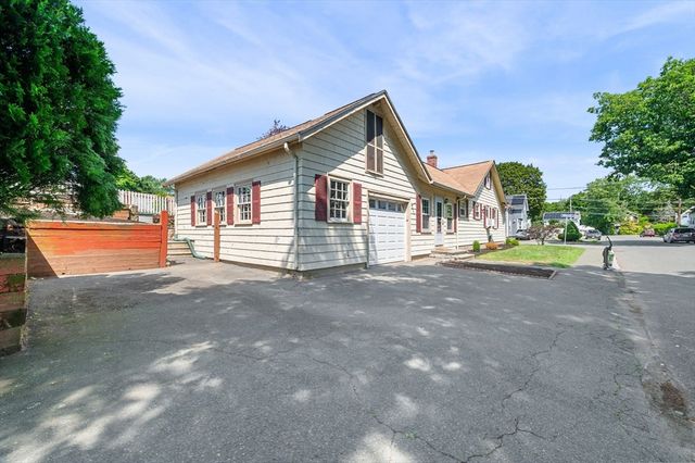 1 Douglass St, Lynn, MA 01904