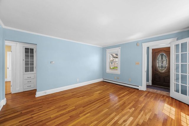 1 Douglass St, Lynn, MA 01904