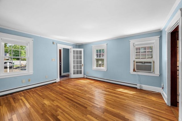 1 Douglass St, Lynn, MA 01904