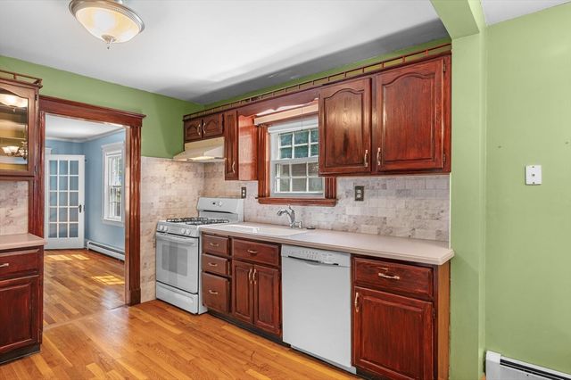 1 Douglass St, Lynn, MA 01904